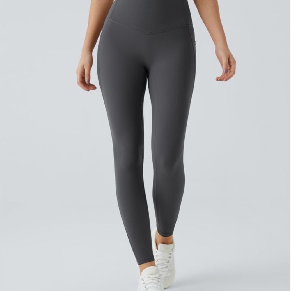 Halara Ultra Sculpt High-Waisted 7/8 length - Picture 3 of 16
